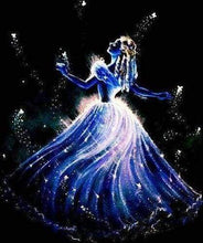 Laden Sie das Bild in den Galerie-Viewer, Diamond Painting, Ballkleid