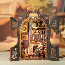 Laden Sie das Bild in den Galerie-Viewer, Book Nook - Die Studie des Grafen Katze