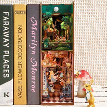 Laden Sie das Bild in den Galerie-Viewer, Book Nook - Alice im Wunderland