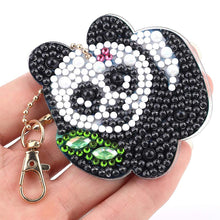 Laden Sie das Bild in den Galerie-Viewer, Schlüsselanhänger Diamond Painting 5D Panda