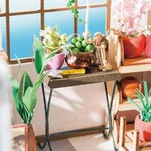 Laden Sie das Bild in den Galerie-Viewer, Miniaturhaus - Emilys Blumenladen