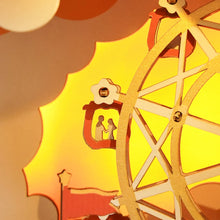 Laden Sie das Bild in den Galerie-Viewer, 3D Puzzle - Spieluhr Karneval bei Sonnenuntergang