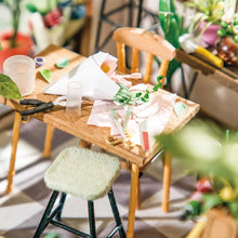 Laden Sie das Bild in den Galerie-Viewer, Miniaturhaus - Emilys Blumenladen