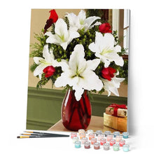 Laden Sie das Bild in den Galerie-Viewer, Malen nach Zahlen für Erwachsene | Rote Vase mit weißen Blumen | Figured'Art