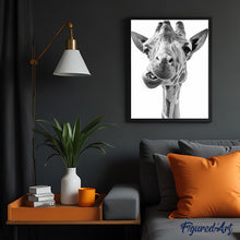 Laden Sie das Bild in den Galerie-Viewer, Machende Giraffe