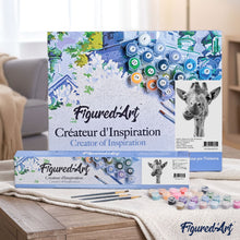 Laden Sie das Bild in den Galerie-Viewer, Machende Giraffe