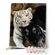 Laden Sie das Bild in den Galerie-Viewer, Malen nach Zahlen für Erwachsene | Tiger in schwarzweiß | Figured'Art