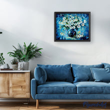 Laden Sie das Bild in den Galerie-Viewer, Malen nach Zahlen für Erwachsene | Gänseblümchen und blaue Vase | Figured'Art