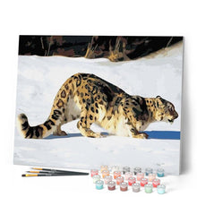 Laden Sie das Bild in den Galerie-Viewer, Malen nach Zahlen für Erwachsene | Leopard im Schnee | Figured'Art