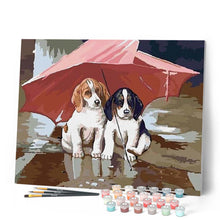 Laden Sie das Bild in den Galerie-Viewer, Malen nach Zahlen für Erwachsene | Zwei Welpen unter einem Regenschirm | Figured'Art