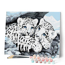Laden Sie das Bild in den Galerie-Viewer, Malen nach Zahlen für Erwachsene | Weiße Leoparden | Figured'Art
