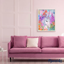 Laden Sie das Bild in den Galerie-Viewer, Malen nach Zahlen für Erwachsene | Schönen Einhorn zwischen Blumen | Figured'Art