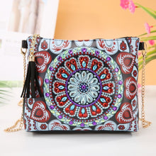 Laden Sie das Bild in den Galerie-Viewer, Diamond Painting Handtasche - Karminrotes Mandala