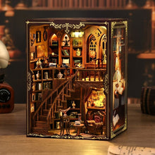 Laden Sie das Bild in den Galerie-Viewer, Book Nook - Bibliothek der alten Reime Figured'Art