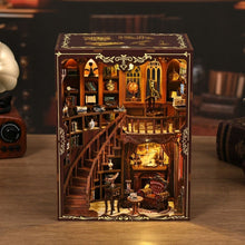 Laden Sie das Bild in den Galerie-Viewer, Book Nook - Bibliothek der alten Reime