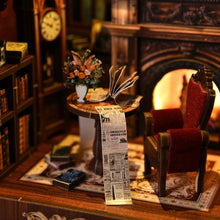 Laden Sie das Bild in den Galerie-Viewer, Book Nook - Dämmerungsbibliothek