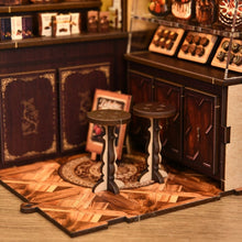Laden Sie das Bild in den Galerie-Viewer, Book Nook - Süktes Kapitel