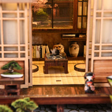 Laden Sie das Bild in den Galerie-Viewer, Book Nook - Harmonie-Garten