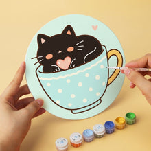 Laden Sie das Bild in den Galerie-Viewer, Mini Serie Malen nach Zahlen - Scheiben Ø20cm (6 Stück) - Katzen und Teetassen