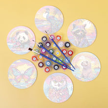 Laden Sie das Bild in den Galerie-Viewer, Malen nach Zahlen 15 cm Untersetzer (6 Stück) - Wildtier-Serie mit Panda, Waschbär und Robbe