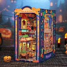 Laden Sie das Bild in den Galerie-Viewer, Book Nook - Plaza de los Muertos Figured'Art