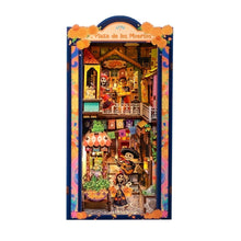Laden Sie das Bild in den Galerie-Viewer, Book Nook - Plaza de los Muertos