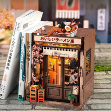 Laden Sie das Bild in den Galerie-Viewer, Book Nook - Bezauberndes Kyoto