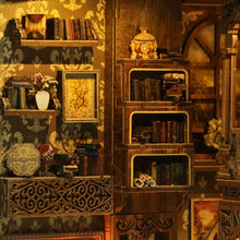 Laden Sie das Bild in den Galerie-Viewer, Book Nook - Antiker Bibliotheksraum