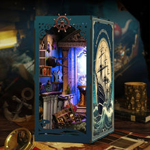 Laden Sie das Bild in den Galerie-Viewer, Book Nook - Rätsel auf dem Meeresgrund
