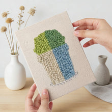Laden Sie das Bild in den Galerie-Viewer, Punch Needle Set (4 Stück) mit Rahmen - Bunte Pflanzen