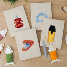 Laden Sie das Bild in den Galerie-Viewer, Punch Needle Set (4 Stück) mit Rahmen - Kawaii Schreibwaren 1