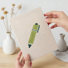 Laden Sie das Bild in den Galerie-Viewer, Punch Needle Set (4 Stück) mit Rahmen - Zeichen Essentials