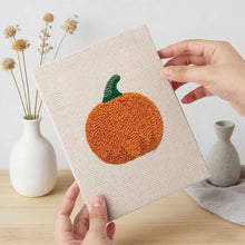 Laden Sie das Bild in den Galerie-Viewer, Punch Needle Set (4 Stück) mit Rahmen - Frisches Gemüse Kollektion