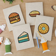 Laden Sie das Bild in den Galerie-Viewer, Punch Needle Set (4 Stück) mit Rahmen - Street Food 1