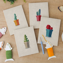 Laden Sie das Bild in den Galerie-Viewer, Punch Needle Set (4 Stück) mit Rahmen - Kleine Sukkulenten Töpfe 1