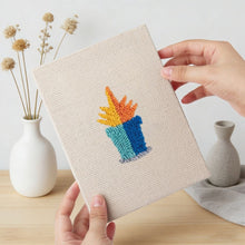 Laden Sie das Bild in den Galerie-Viewer, Punch Needle Set (4 Stück) mit Rahmen - Mini Indoor Garten 2