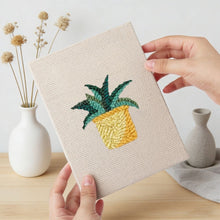 Laden Sie das Bild in den Galerie-Viewer, Punch Needle Set (4 Stück) mit Rahmen - Grüne Oase