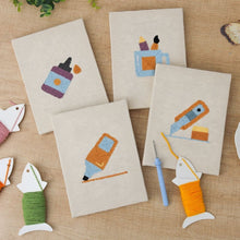 Laden Sie das Bild in den Galerie-Viewer, Punch Needle Set (4 Stück) mit Rahmen - Kreative Schreibtisch Icons