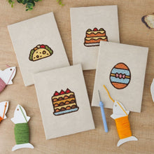 Laden Sie das Bild in den Galerie-Viewer, Punch Needle Set (4 Stück) mit Rahmen - Kuchen &amp; Leckereien