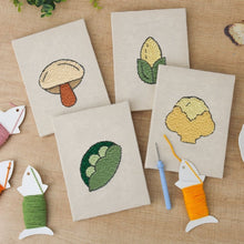 Laden Sie das Bild in den Galerie-Viewer, Punch Needle Set (4 Stück) mit Rahmen - Reichtum der Natur