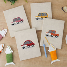 Laden Sie das Bild in den Galerie-Viewer, Punch Needle Set (4 Stück) mit Rahmen - Auto Kollektion