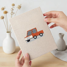 Laden Sie das Bild in den Galerie-Viewer, Punch Needle Set (4 Stück) mit Rahmen - Auto Kollektion