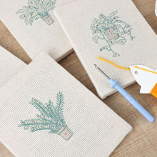 Laden Sie das Bild in den Galerie-Viewer, Punch Needle Set (4 Stück) mit Rahmen - Botanische Schönheit