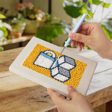 Laden Sie das Bild in den Galerie-Viewer, Punch Needle Set (4 Stück) mit Rahmen - Leckere Köstlichkeiten