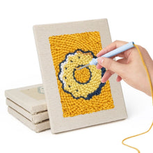 Laden Sie das Bild in den Galerie-Viewer, Punch Needle Set (4 Stück) mit Rahmen - Leckere Köstlichkeiten