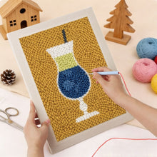 Laden Sie das Bild in den Galerie-Viewer, Punch Needle mit Rahmen - Cocktails 2