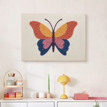 Laden Sie das Bild in den Galerie-Viewer, Punch Needle mit Rahmen - Oranger Schmetterling