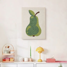 Laden Sie das Bild in den Galerie-Viewer, Punch Needle mit Rahmen - Frische Birne