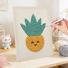 Laden Sie das Bild in den Galerie-Viewer, Punch Needle mit Rahmen - Sonniger Ananas