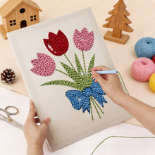 Laden Sie das Bild in den Galerie-Viewer, Punch Needle mit Rahmen - Tulpenstrauß